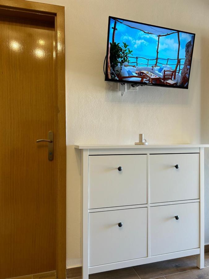 Ferienwohnung Zio Nino Sutomiscica Exterior foto